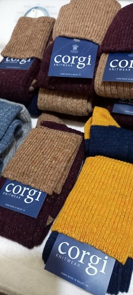 Corgi 70% wool 10% cotton 10% cashmere 10% silk.jpg